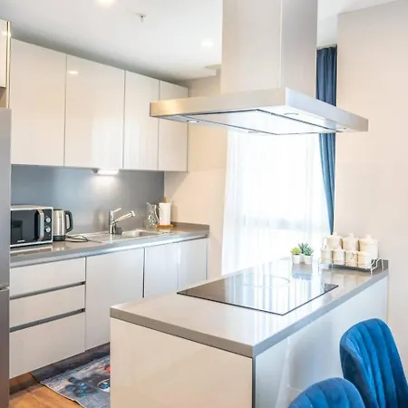 Stylish Retreat Cozy 2br Estambul